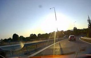 TEM otoyolunda geri geri gelen otomobil kazaya davetiye...