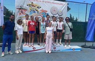 Tenis takımı Türkiye finallerinde