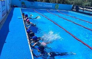 Tercan’da yüzme kursu açıldı