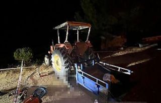 Traktörünün altında kalan sürücü hayatını...