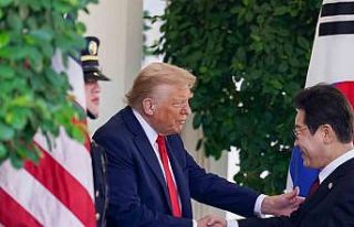 Trump’ın elindeki morluk hakkında Beyaz Saray’dan...