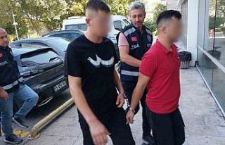 Tüfekle bir kişiyi ensesinden vuran 2 kişi tutuklandı