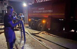 Turgutlu’da kereste işletmesinde yangın paniği