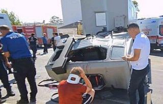 Turistlerin karavanı ile tır çarpıştı: 1’i...