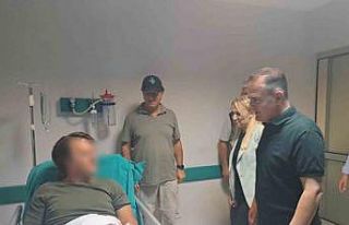 Vali Akbıyık yaralı pilotu ziyaret etti