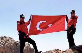 Van’da JAK ekipleri Erek Dağı zirvesinde Türk...