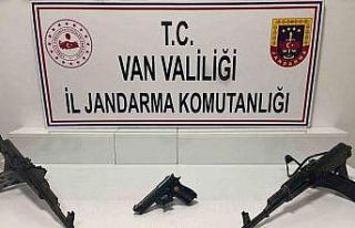 Van’da silah kaçakçılarına operasyon