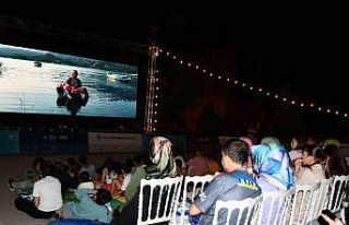 Vezirköprü’de açık hava sineması ile yaz akşamı...
