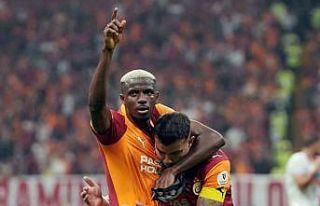 Victor Osimhen’den bu sezon 2. gol sevinci