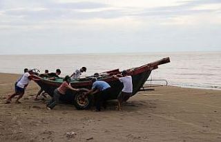 Vietnam’da Kajiki Tayfunu alarmı: 586 binden fazla...