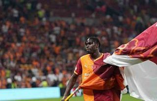 Wilfried Singo, Galatasaray formasıyla ilk maçına...