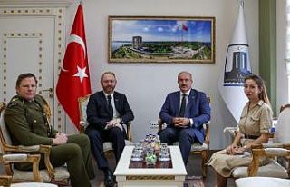 Yeni Zelanda Büyükelçisi Lewis’tan Vali Toraman’a...