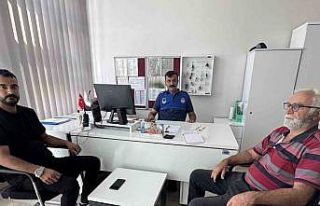 Yol kenarında bulduğu altınları sahibine teslim...