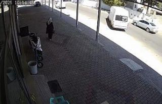 Yola kontrolsüz çıkan minibüs kazaya neden oldu