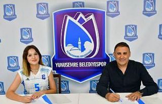 Yunusemre Belediyespor genç smaçör Sude Barın’ı...