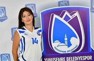 Yunusemre genç orta oyuncu Esennur Atay’ı transfer...