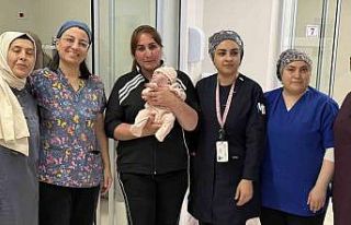 25 haftalık olarak dünyaya gelen bebek 180 gün...