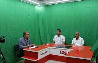 2 saat planlanan program 3 dakika sürdü, moderatör...