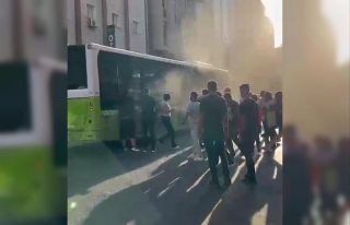 Adana Büyükşehir Belediyesi otobüsünde yangın...