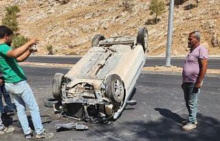 Adıyaman’da otomobil takla attı