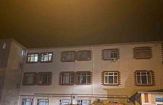 Alevlerin yaklaştığı Buldan’da hastane tahliye...