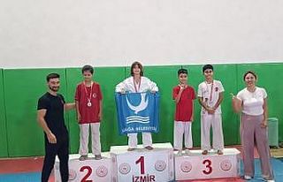 Aliağalı karatecilerden 10 madalya birden