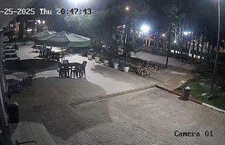 Antalya’ya gökten buz kütlesi düştü