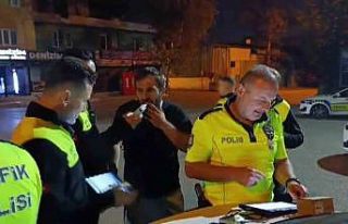 Aranması olan şüpheli polis uygulamasında kardeşinin...