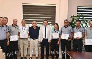 Arkadaşının yeni doğan bebeğini poşete koyup...