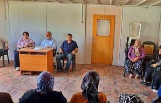 Aslanapa’da kadın çiftçilere kooperatif anlatıldı