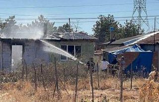 Babaeski’de ev yangını korkuttu