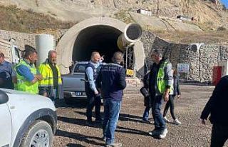 Bayburt’ta çevre ekipleri, Kop Tüneli ve beton...