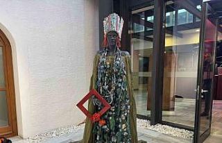 Beyoğlu’nda geri dönüşüm malzemelerinden sergi...