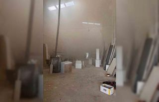 Beyşehir’de mobilya imalathanesinde yangın paniği