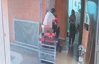 Bina görevlisini eşinin yanında defalarca bıçaklamış