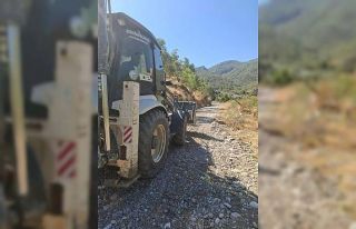 Bozdoğan’da arazi yolları bakıma alındı