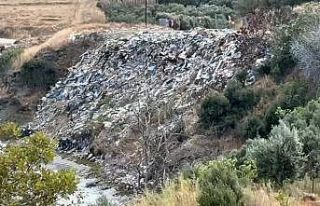 Bu köyde ne ararsan var: Sanayi atığı, kanalizasyon,...