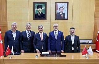 Çalışma ve Sosyal Güvenlik Bakanı Işıkhan Sakarya’da