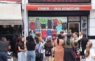 Çarşı’da okul kıyafetleri yoğunluğu