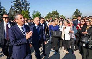 CHP lideri Özel, Anıtkabir’i ziyaret etti