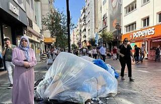 Çöp dağları Karşıyaka’ya uzandı