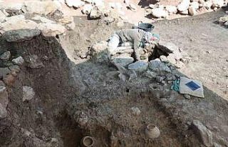 Diyarbakır’da 5 ve 11 bin yıllık 6 mezar bulundu