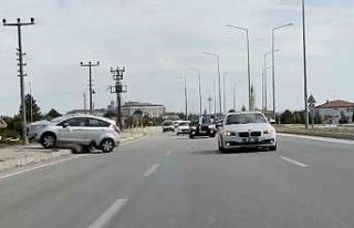 Düğün konvoyundaki kazaya bir sürücünün öne...