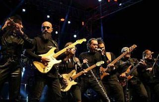 Edirne’de konser veren Kıraç, Güllü’yü andı