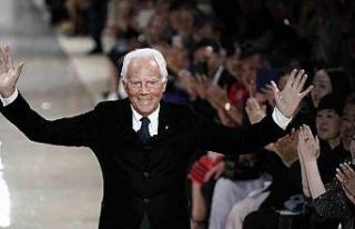 Efsanevi İtalyan moda tasarımcısı Giorgio Armani...