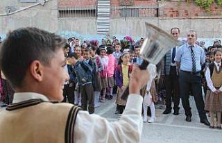 Elazığ’da 110 bin öğrenci ders başı yapacak