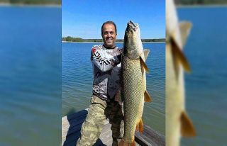 Elazığ’da 34 kiloluk dev turna yakalandı