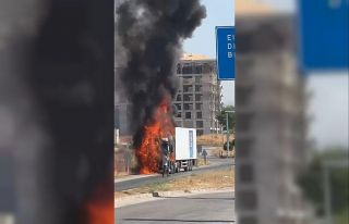 Elazığ’da tır alevlere teslim oldu