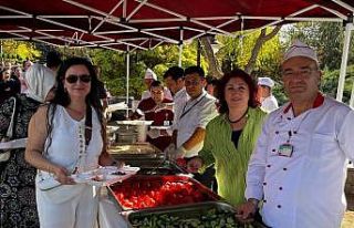 ESOGÜ Hastanesi çalışanları Pilav Günü’nde...