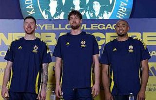 Fenerbahçe Erkek Basketbol Takımı oyuncuları,...